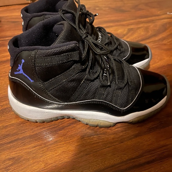 Air Jordan 11 retro Space Jam (GS) - Picture 8 of 10